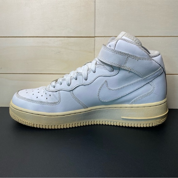 Vintage Nike Air Force 1 White Mid Women's Size 8 Shoes 6.5Y AF1 82 314195-113 - Picture 2 of 12
